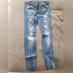 Bullhead Distressed Jeans